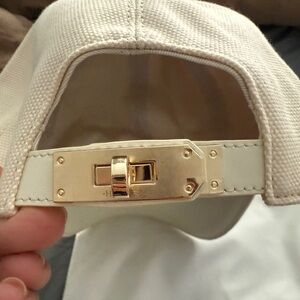 Hermes Beige Casual Cap Kelly  buckle